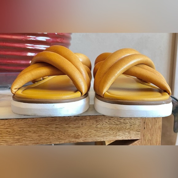 VINCE CAMUTO Sevaida Leather Slide Sandals Women's Size 8 - Picture 10 of 11